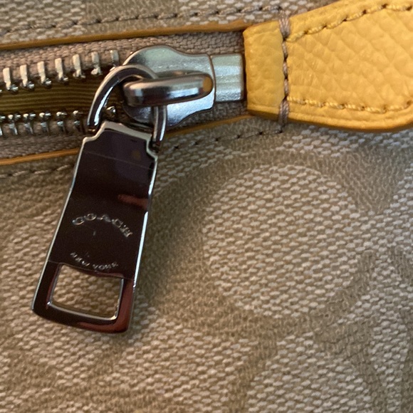Vintage Coach purse - C logo with yellow accents, like new! - Picture 13 of 13